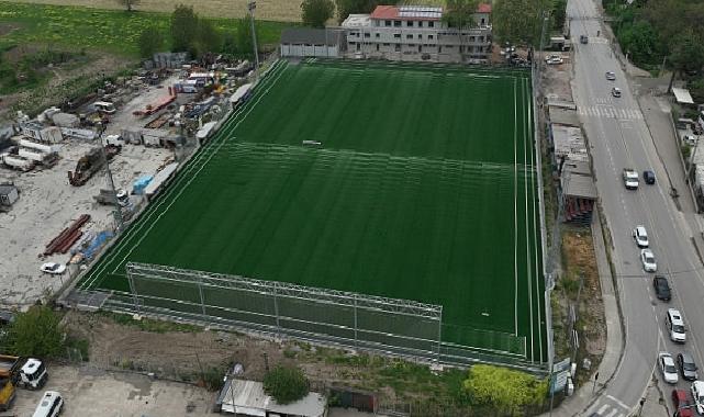 Yakup Altun Stadında sentetik çim serimi