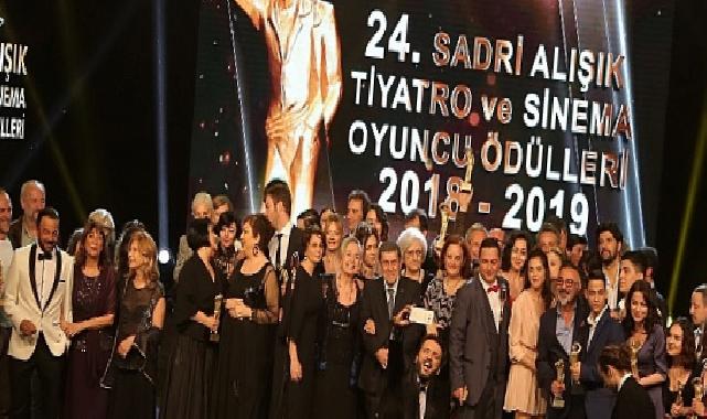 25. Sadri Alışık Tiyatro & Sinema Oyuncu Ödülleri Adayları Açıklandı