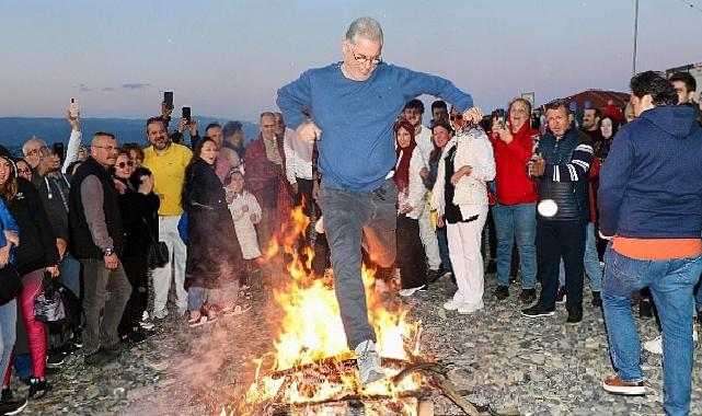 Birlik ve beraberlik duygularını artıran, baharın gelişini müjdeleyen Hıdırellez, Mudanya’da coşkuyla kutlandı