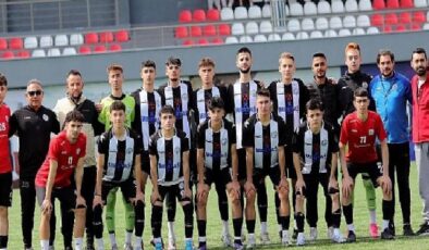 Burhaniye Belediyespor U-18 Takımı, Türkiye Şampiyonası’na son 24 turunda veda etti