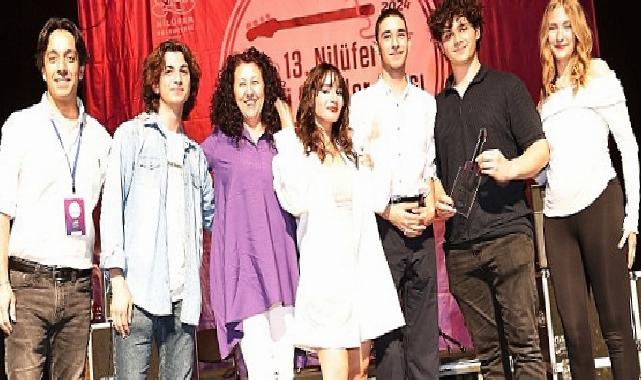 Liseli gençler müzik yetenekleriyle alkışları topladı