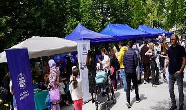 Selçuklu Belediyesi, her yıl Bosna Hersek’in Saraybosna ve Zenica şehirlerinde düzenlenen “Türkiye Günleri Çocuk Şenliği”nde