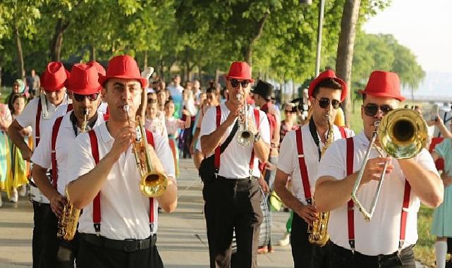 Küçükçekmece Belediyesi ve Seiba Uluslararası Hikâye Anlatıcılığı Merkezi’nin ortaklaşa düzenlediği ‘V. Uluslararası Masalİstanbul’ Festivali, Göl Kenarı Amfi Tiyatro’da başladı