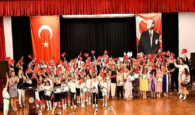 Malkara Belediye Akademisi, yıl boyunca başarılarla dolu bir dönemi muhteşem bir yıl sonu programıyla taçlandırdı