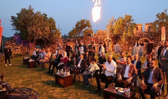 Nevşehir Belediyesi himayesinde bu yıl ilki gerçekleştirilecek olan Kapadokya Güzel Atlar Diyarı Festivali için start verildi. 1 ay boyunca Kayaşehir’de gerçekleştirilecek olan festivale birçok ünlü sanatçı katılacak